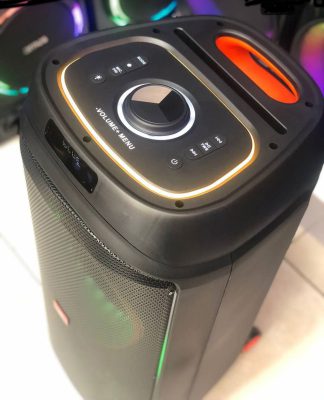 JBL portable speaker model 1024
